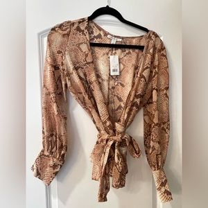 Banana republic wrap top sheer size 4 NWT